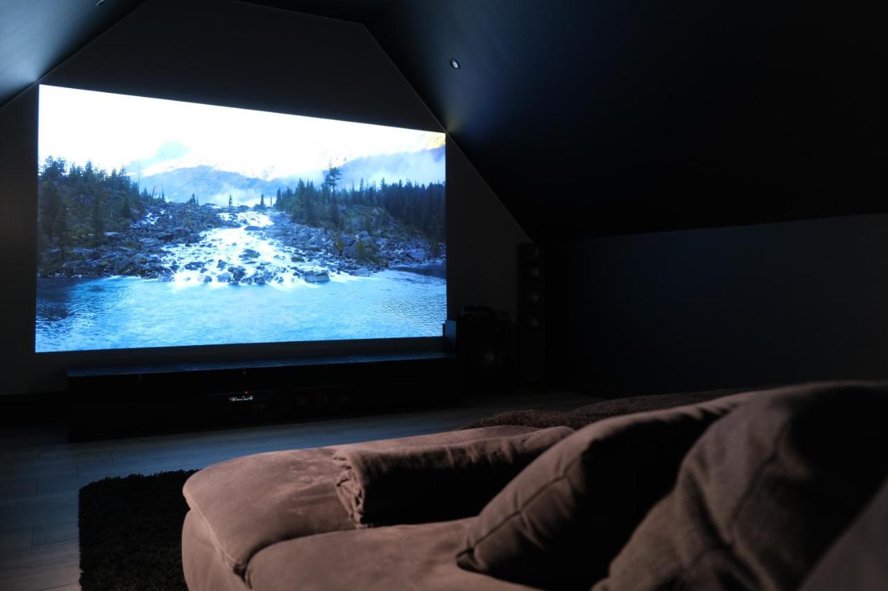 סקלן Home Family Cinema מראה חיצוני תמונה